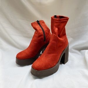 70s Style Gogo Chunky Suede Boots in Rust